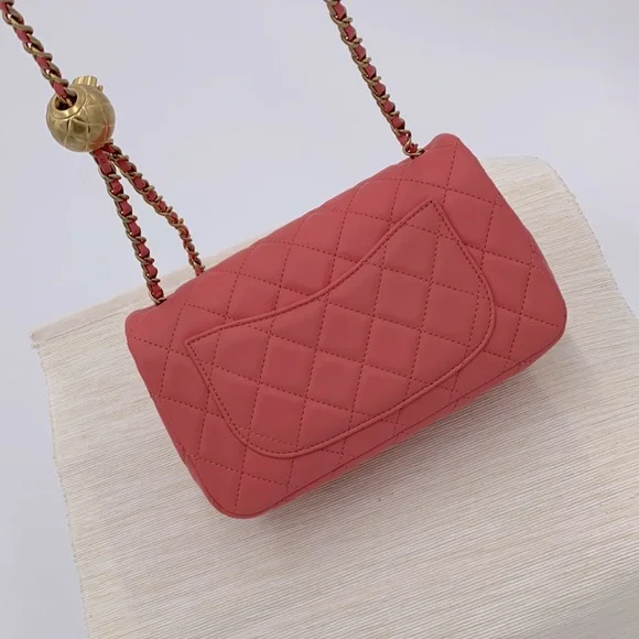 Chanel mini rectangular Pearl Crush. Lambskin bag - Picture 9 of 10